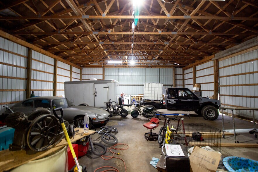 More Photos Of 6924 Peck Rd, Eaton Rapids Industrial For Sale