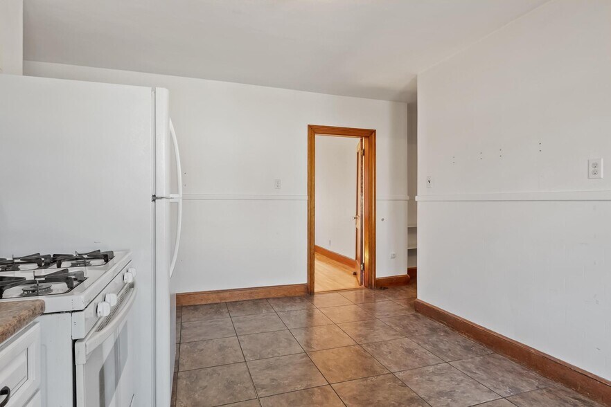 More Photos Of 158 Fairhaven Rd, Worcester Storefront Retail Residential For Sale