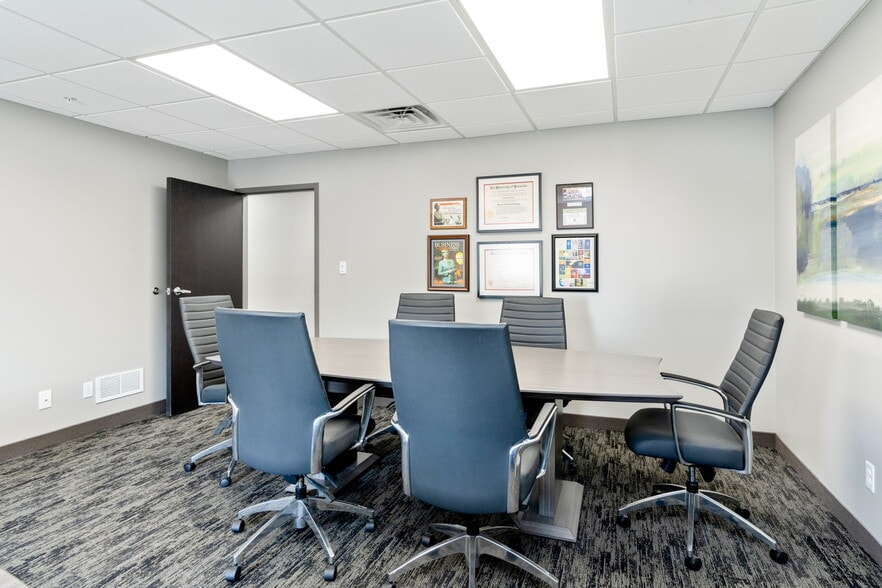 More Photos Of 3312 Gilmore Industrial Blvd, Louisville Warehouse For Lease