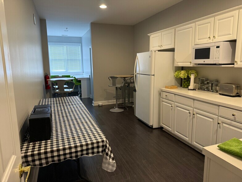 More Photos Of 291 Heritage Walk, Woodstock Office For Sale