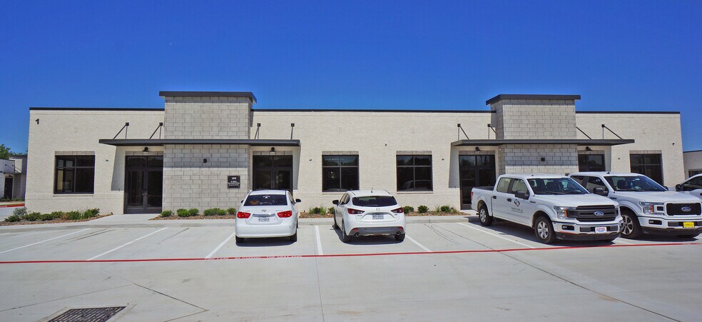 More Photos Of 202 Industrial Blvd, Sugar Land Loft Creative Space For Lease