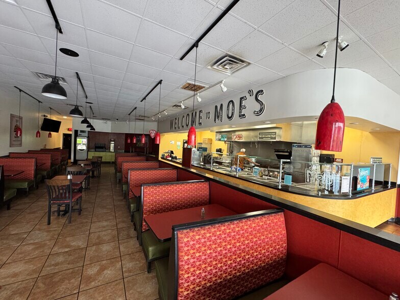 More Photos Of 3211 Schoenersville Rd, Bethlehem Freestanding For Lease