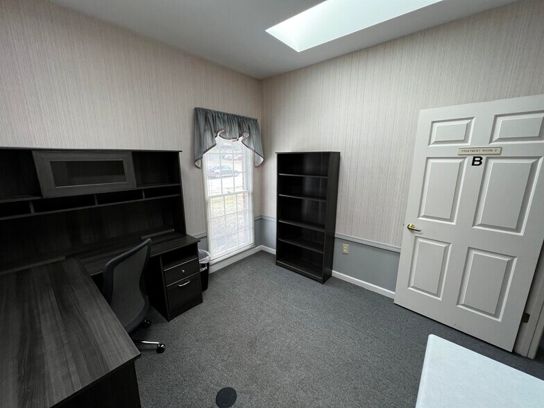 More Photos Of 4533 Brambleton Ave, Roanoke Office For Lease