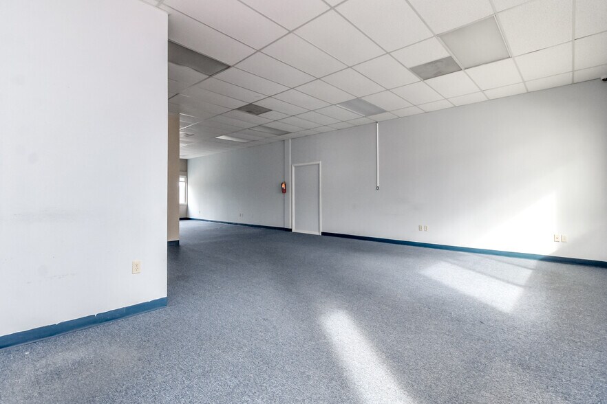 More Photos Of 3721 Kitsap Way, Bremerton Office For Lease