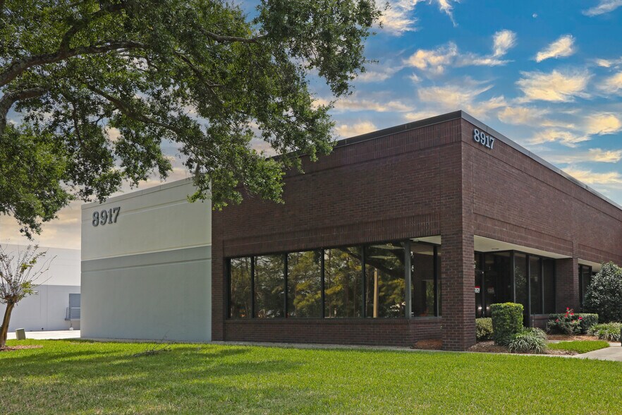 More Photos Of 8917 Western Way, Jacksonville Unknown For Lease