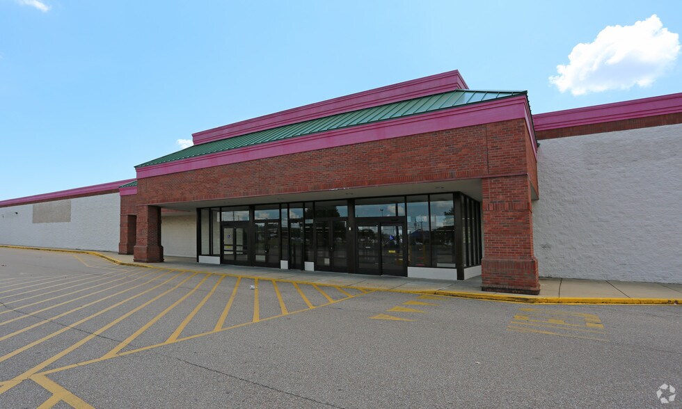 More Photos Of 1840-1880 E Main St, Prattville General Retail For Lease