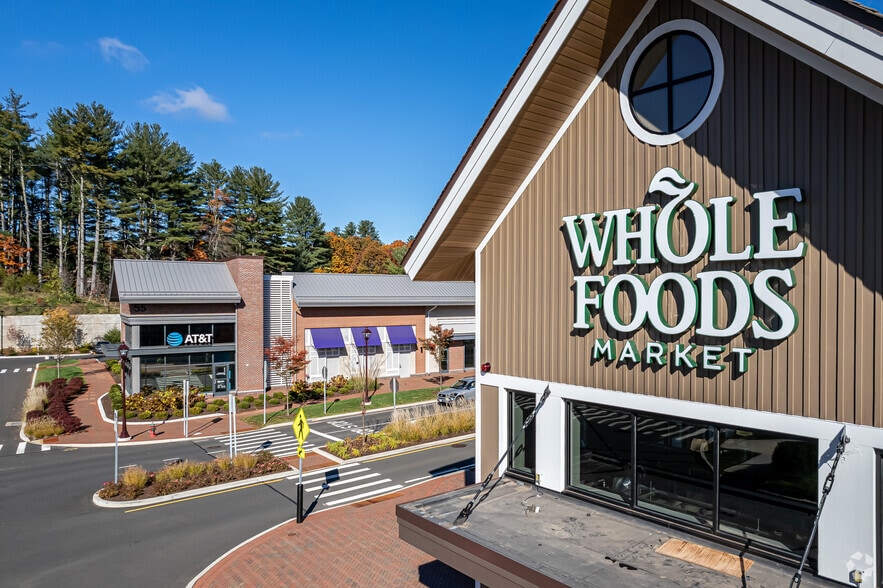 More Photos Of 21 Ensign Dr, Avon Unknown For Lease