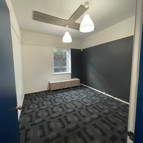 More Photos Of 12-20 N San Mateo Dr, San Mateo Medical For Lease