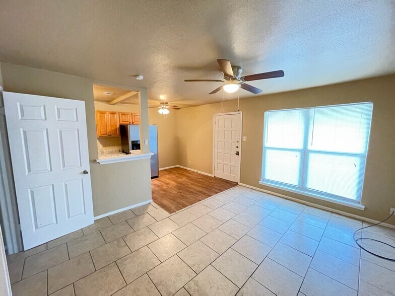 More Photos Of 216 Lucas St, San Antonio Apartments For Sale