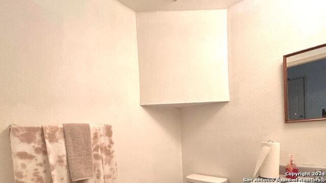 More Photos Of 815 Albert St, San Antonio Religious Facility For Sale