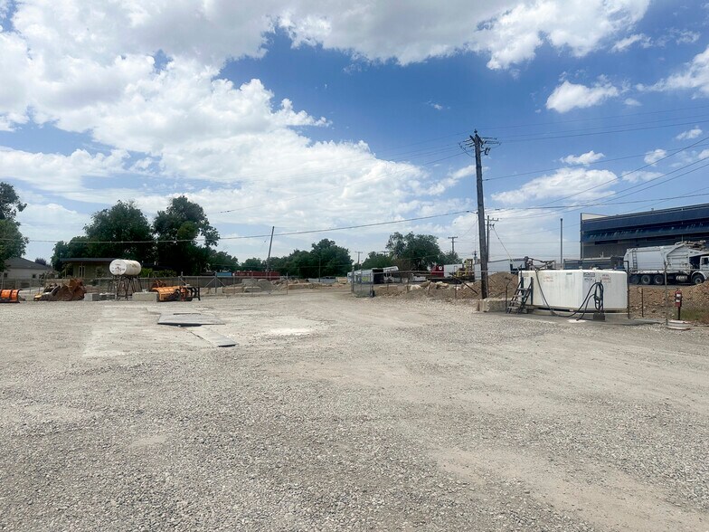 More Photos Of 758 W 1500 N, Salt Lake City Service For Lease