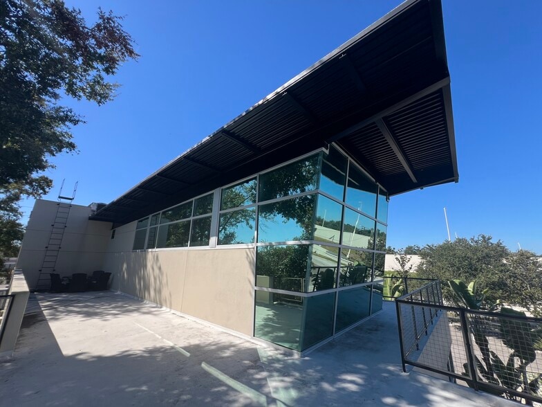 More Photos Of 4007 N Taliaferro Ave, Tampa Loft Creative Space For Lease