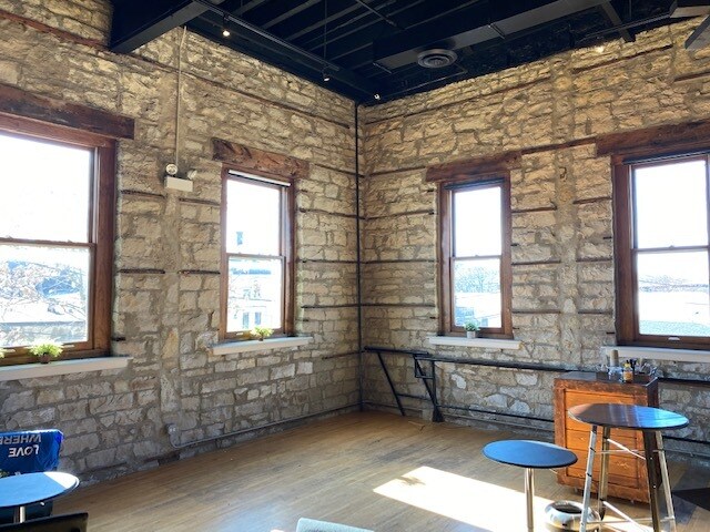 More Photos Of 106 Stephen St, Lemont Loft Creative Space For Lease