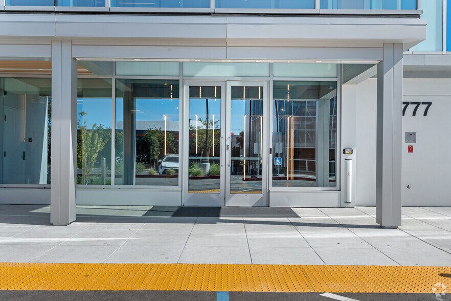 More Photos Of 777 Industrial Rd, San Carlos Research And Development For Lease