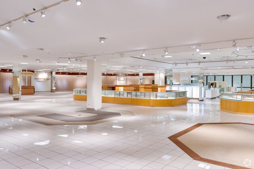 More Photos Of 3340 Mall Loop Dr, Joliet Department Store For Sale