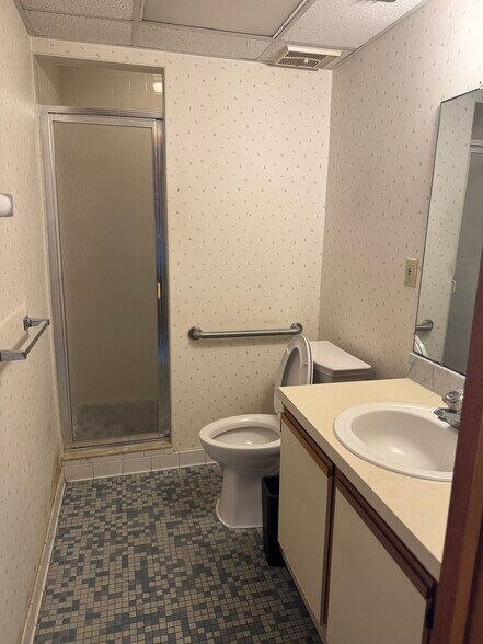 More Photos Of 6399 Haines Rd, Saint Petersburg Freestanding For Lease