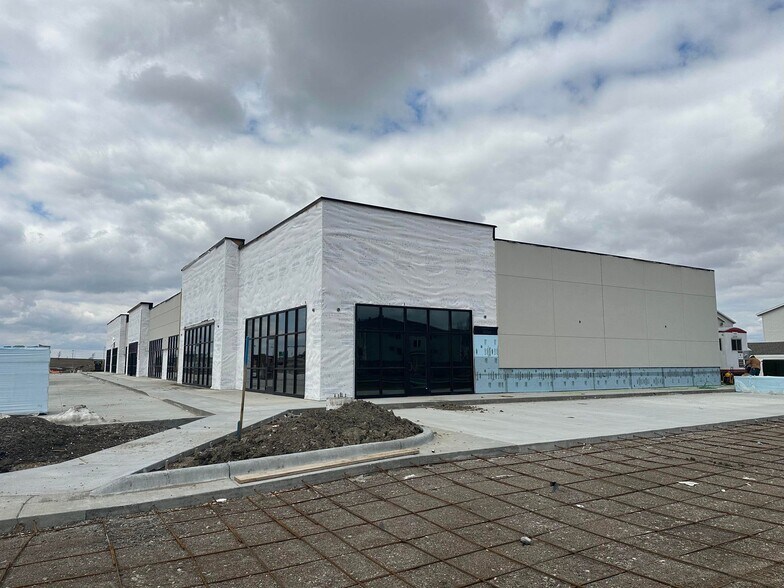 More Photos Of 3165 33rd Street South, Fargo Storefront For Lease