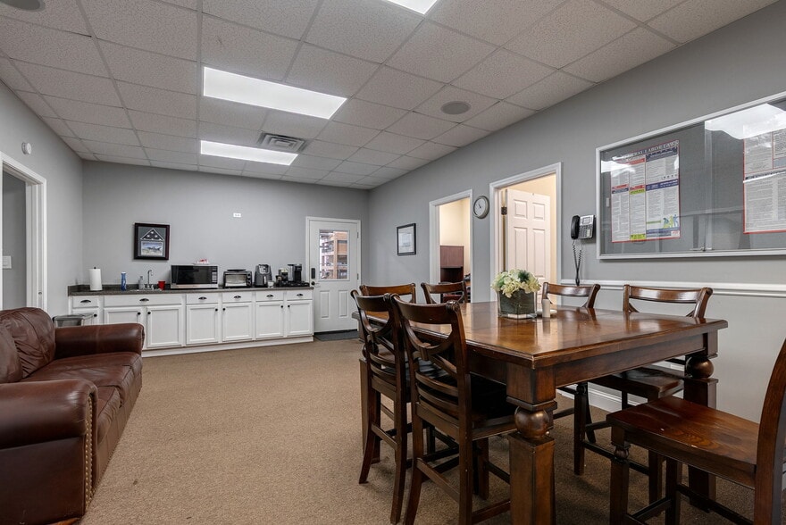 More Photos Of 328 Commerce Blvd, Bogart Warehouse For Sale