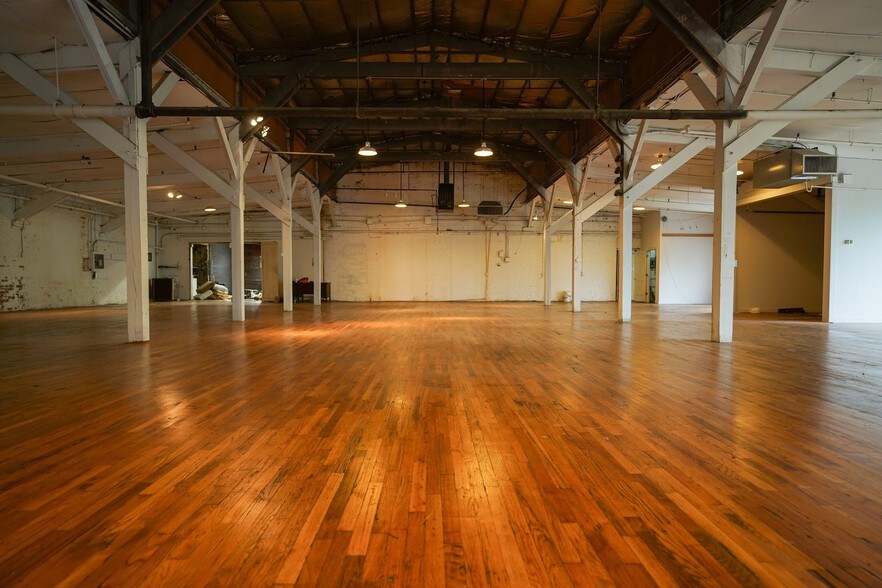 More Photos Of 917 E 16th St, Chattanooga Office For Lease