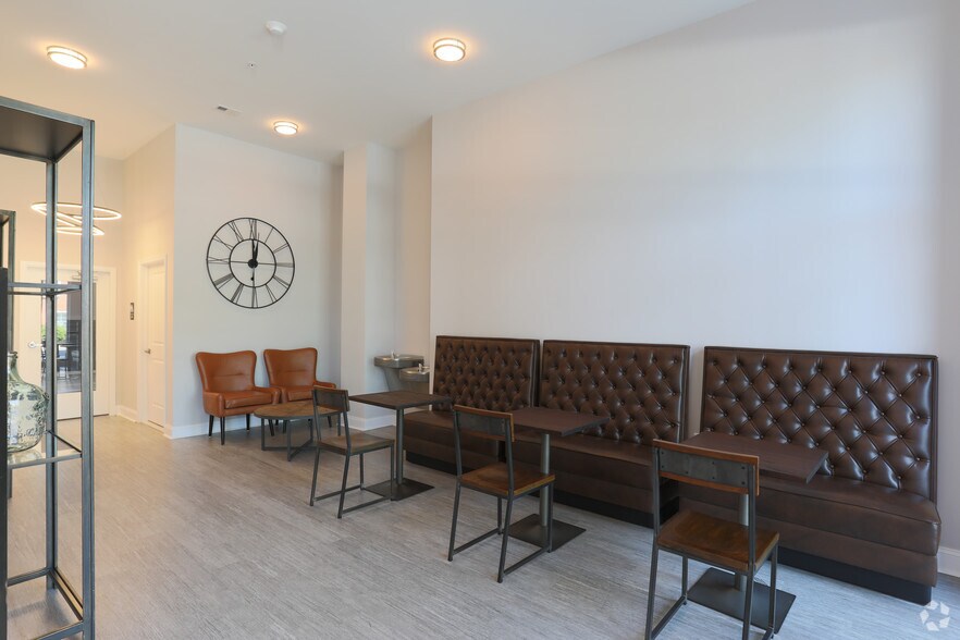 More Photos Of 9009 Church St, Manassas Apartments For Lease