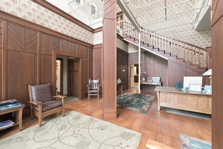 More Photos Of 1354 N Laura St, Jacksonville Office For Sale