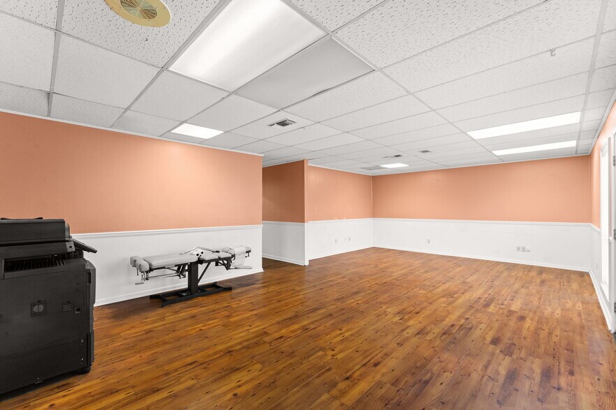 More Photos Of 2629 W 23rd St, Panama City Office For Sale