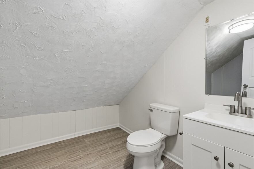 More Photos Of 1100 Calvary Rd, Churchville Flex For Sale