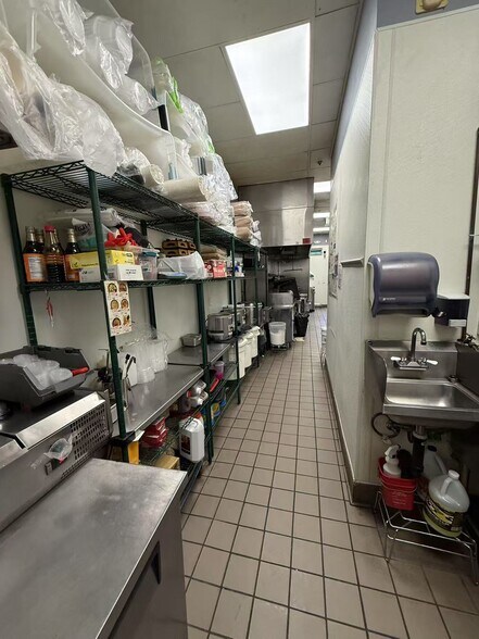 More Photos Of 13089 Peyton Dr, Chino Hills Storefront For Lease