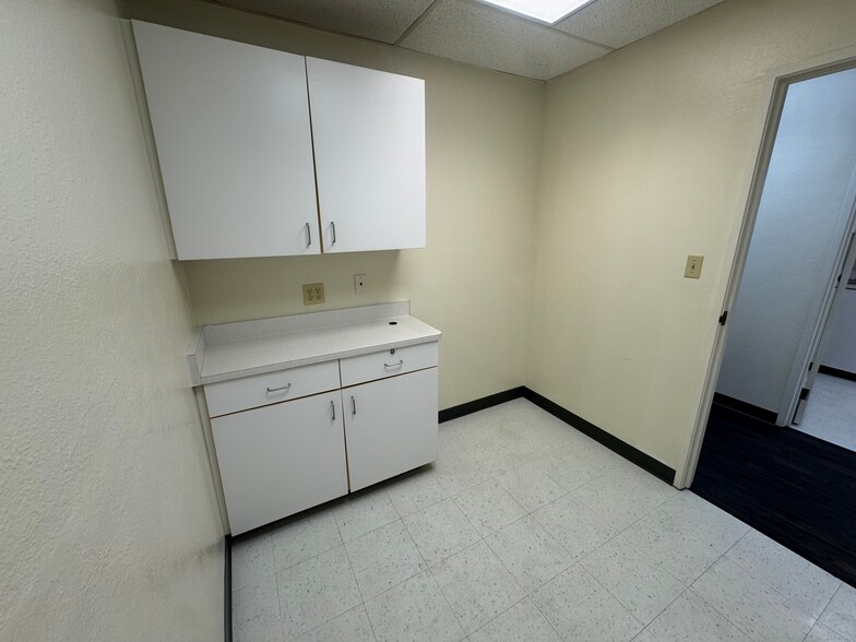 More Photos Of 2089 Vale Rd, San Pablo Office For Sale