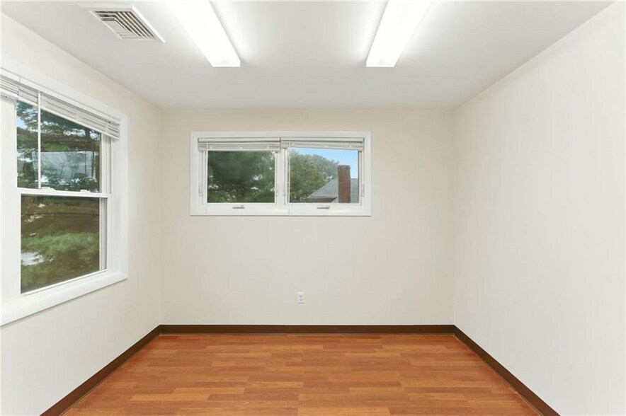 More Photos Of 2789 Post Rd, Warwick Office Residential For Sale