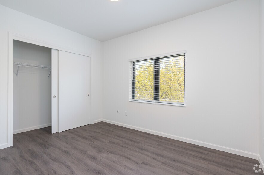 More Photos Of 2171 N Rosa Parks Way, Portland Apartments For Sale