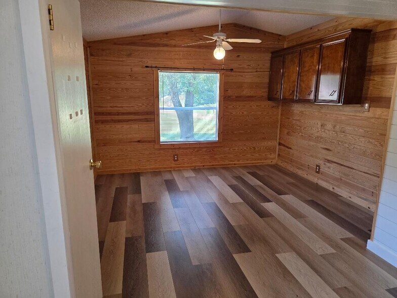 More Photos Of , Chandler Specialty For Sale
