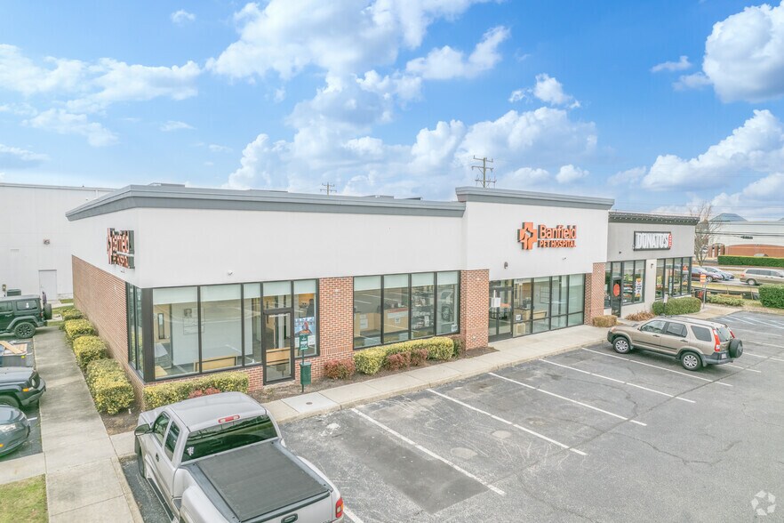 More Photos Of 1833 Republic Rd, Virginia Beach Freestanding For Lease
