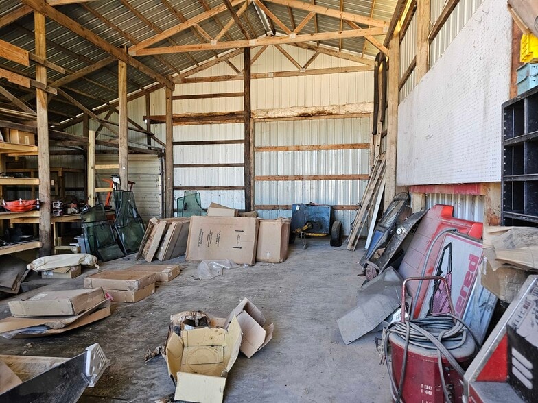 More Photos Of 727 E Main St, Waukon Warehouse For Lease