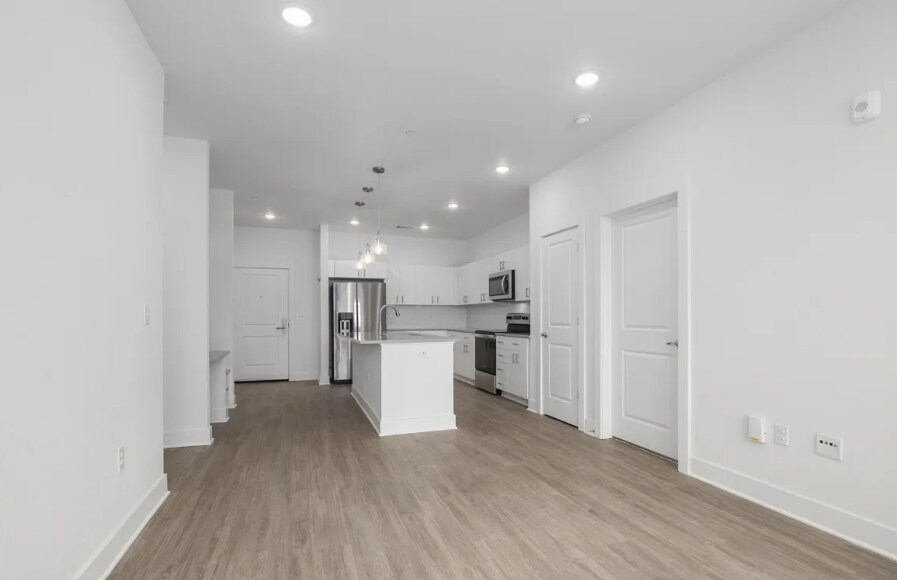 More Photos Of 501 S Capitol Ave, Lansing Office For Sale