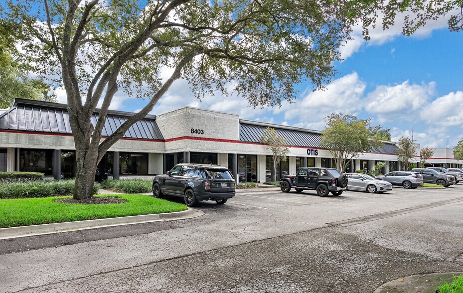 More Photos Of 8507 Benjamin Rd, Tampa Unknown For Lease