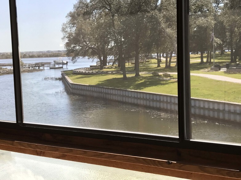 More Photos Of 310 Sunset Blvd N, Sunset Beach Restaurant For Sale