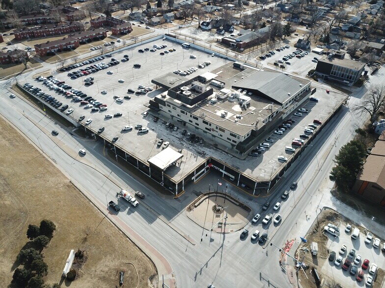 More Photos Of 1941 S 42nd St, Omaha Office For Lease