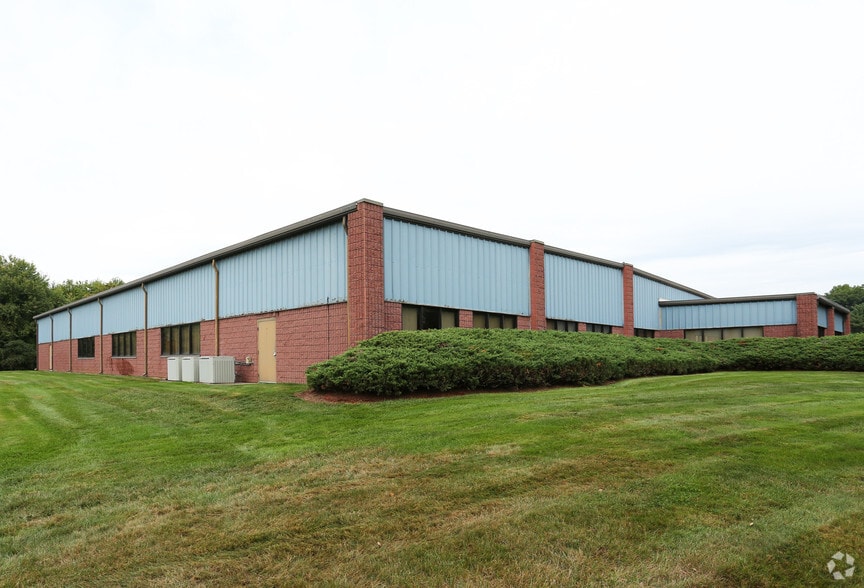 More Photos Of 1094 Suffield St, Agawam Light Manufacturing For Sale