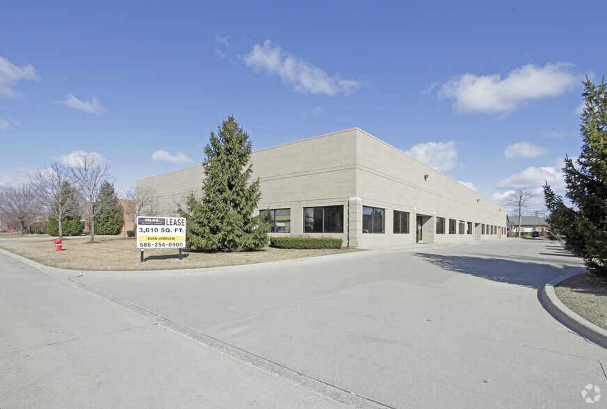More Photos Of 13417-13423 W Star Dr, Shelby Township Warehouse For Lease