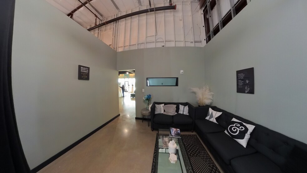 More Photos Of 828 FM 646, League City General Retail For Sale
