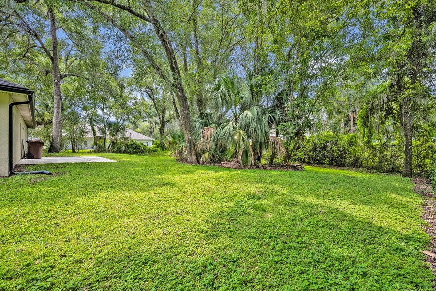More Photos Of 820 Clark St, Oviedo Office For Sale