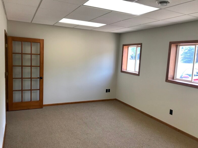 More Photos Of 22417 Hwy 6, Deerwood Warehouse For Lease