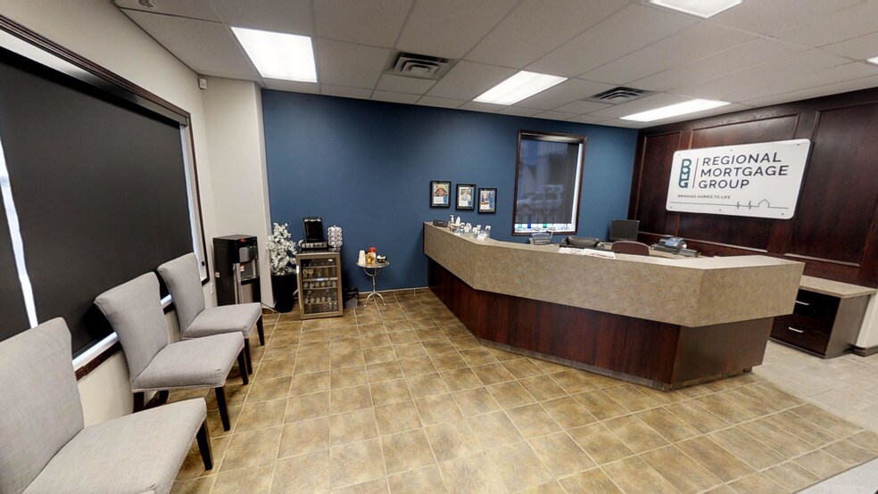 More Photos Of 5229 50th Ave, Red Deer Office For Sale