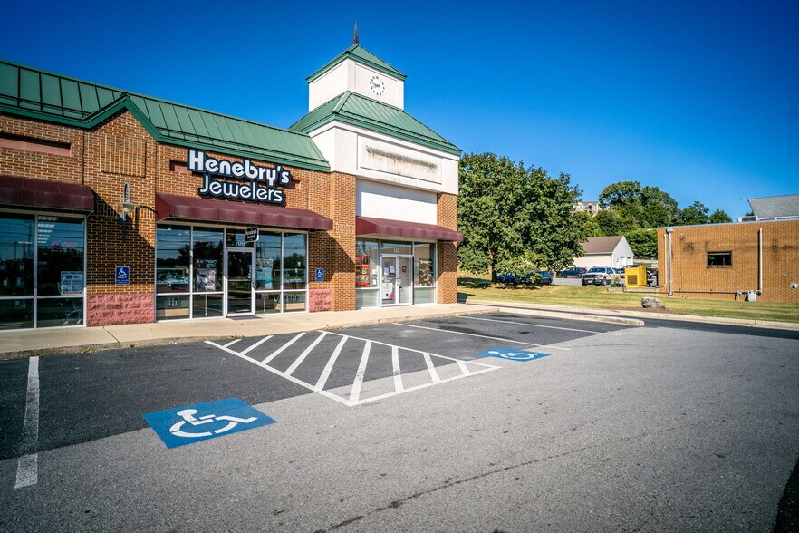 More Photos Of 1028 Richmond Ave, Staunton Unknown For Lease