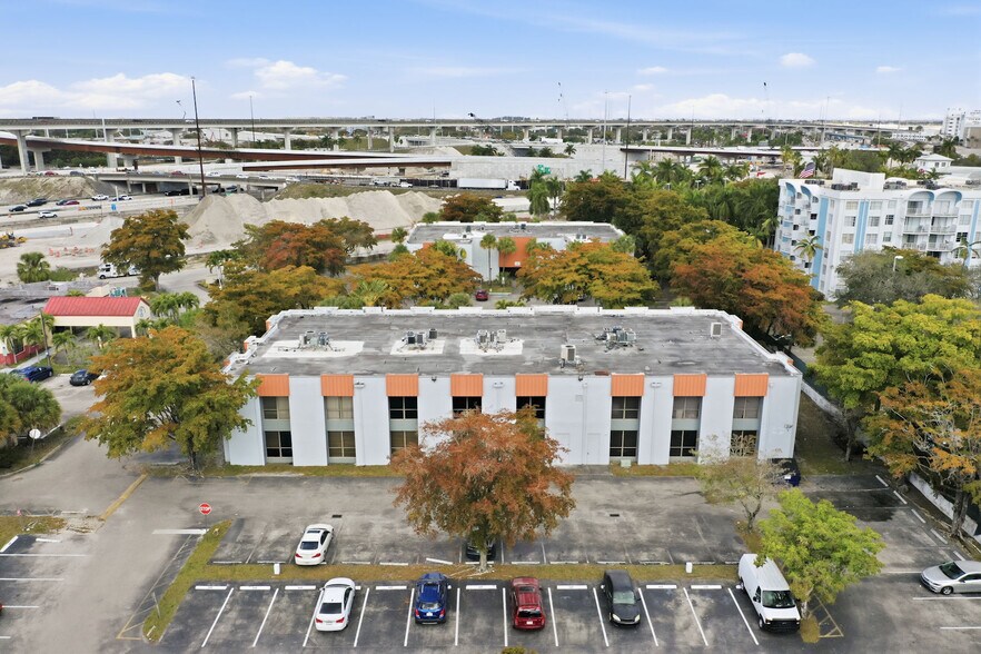More Photos Of 520 NW 165th St, North Miami Beach Office For Sale