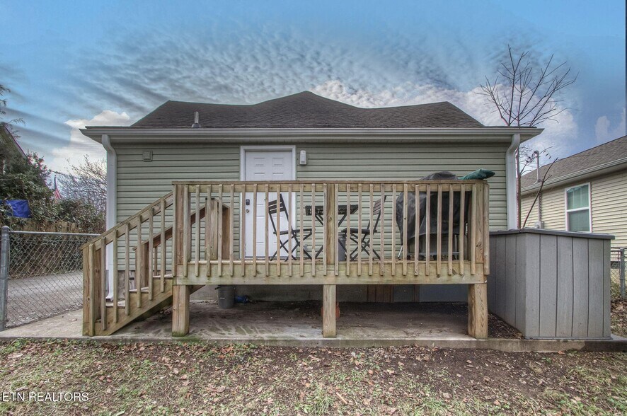 More Photos Of 2502 Harvey St, Knoxville Multifamily For Sale