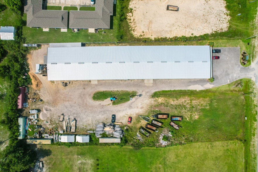 More Photos Of 2325 Transmitter Rd, Panama City Warehouse For Lease