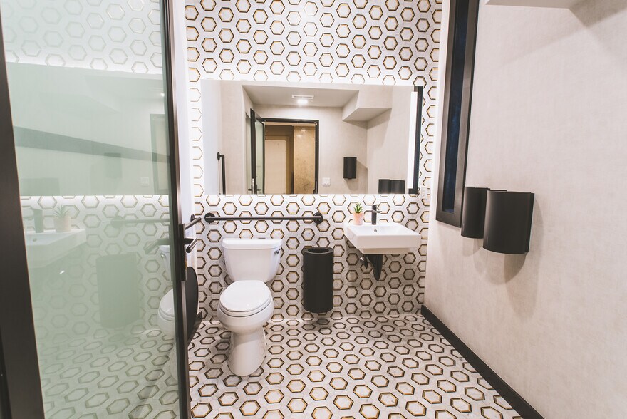 More Photos Of 6128 Ridge Ave, Philadelphia Office For Sale