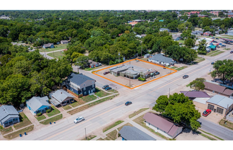 More Photos Of 1324 S Main St, Stillwater Office For Sale